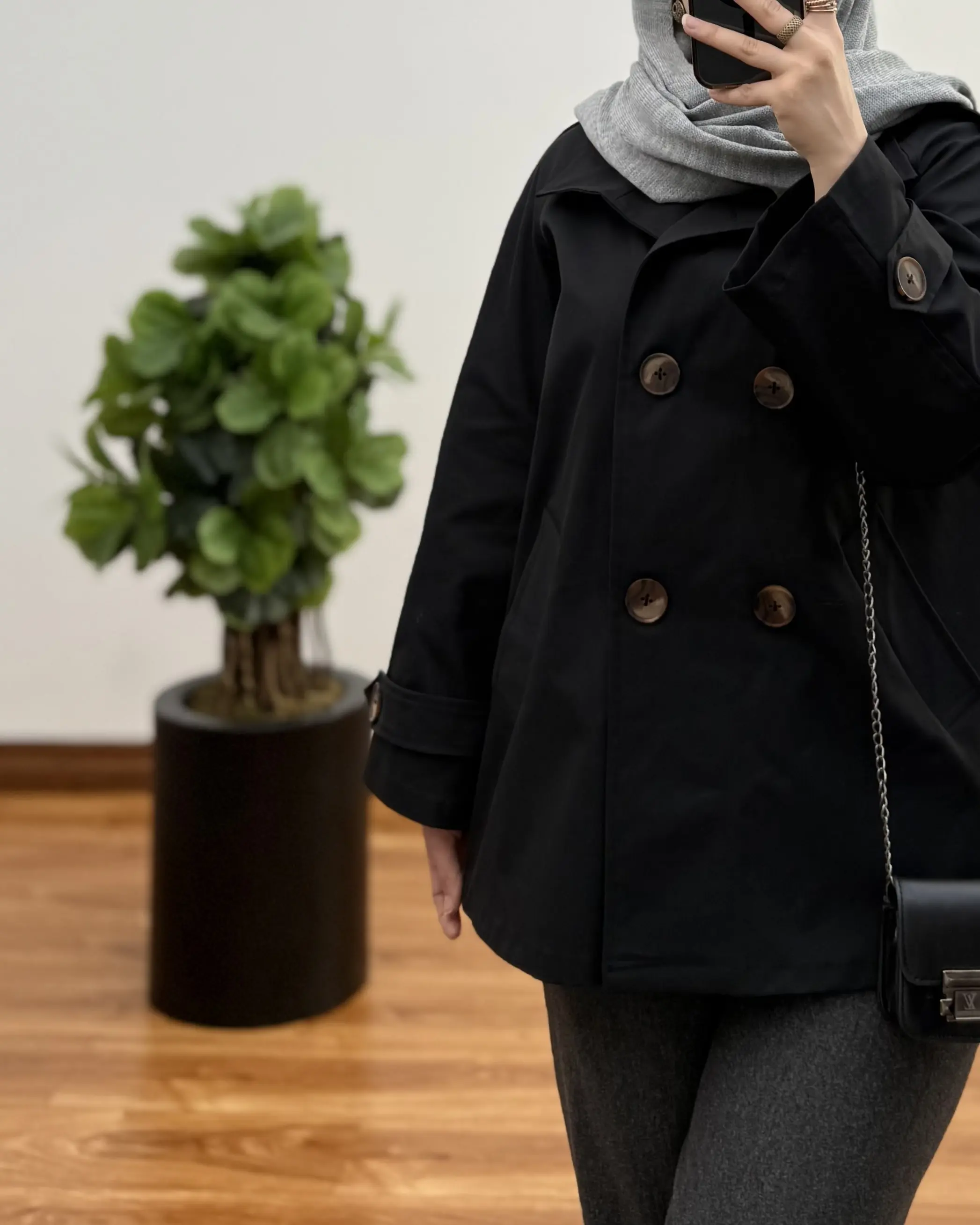 ترنچ کت برشکا